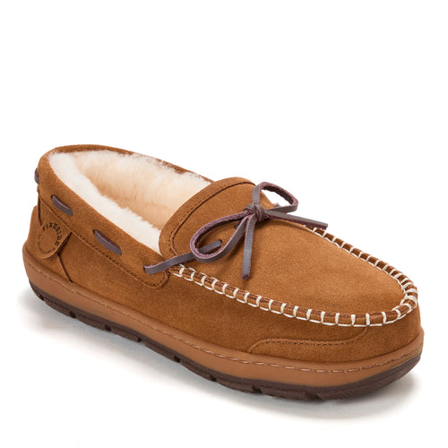 Product Image for Fireside by Dearfoams Men's Forster Genuine Shearling Moccasin